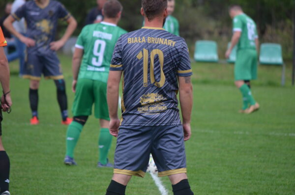 Derby na remis